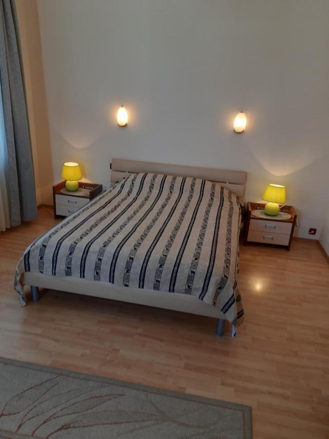 Romeo Family Apartments Talin Exterior foto