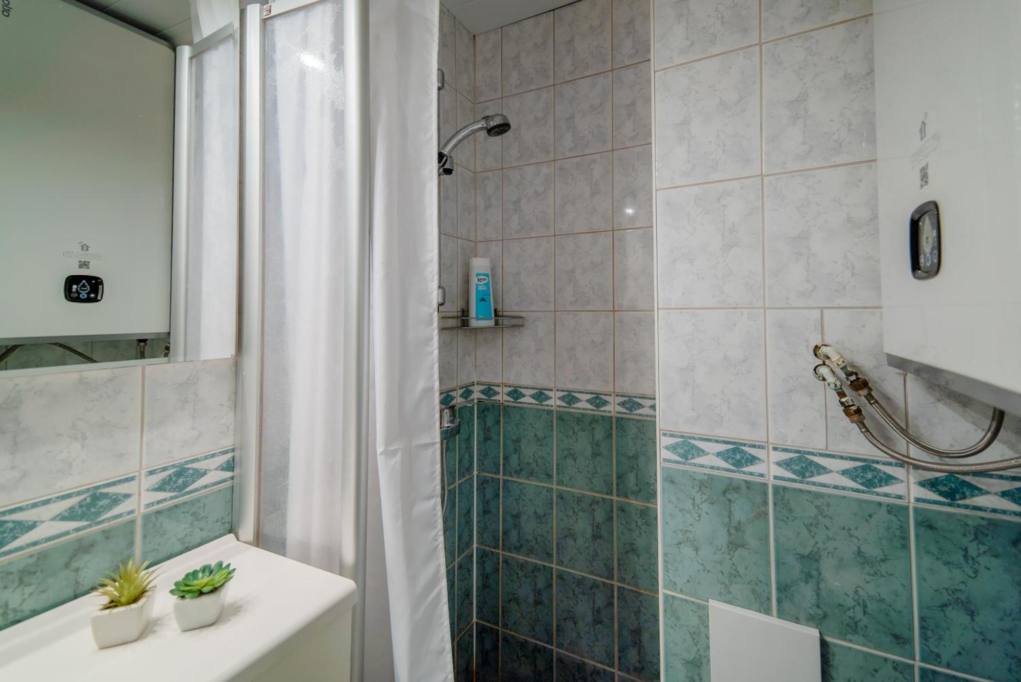 Romeo Family Apartments Talin Exterior foto